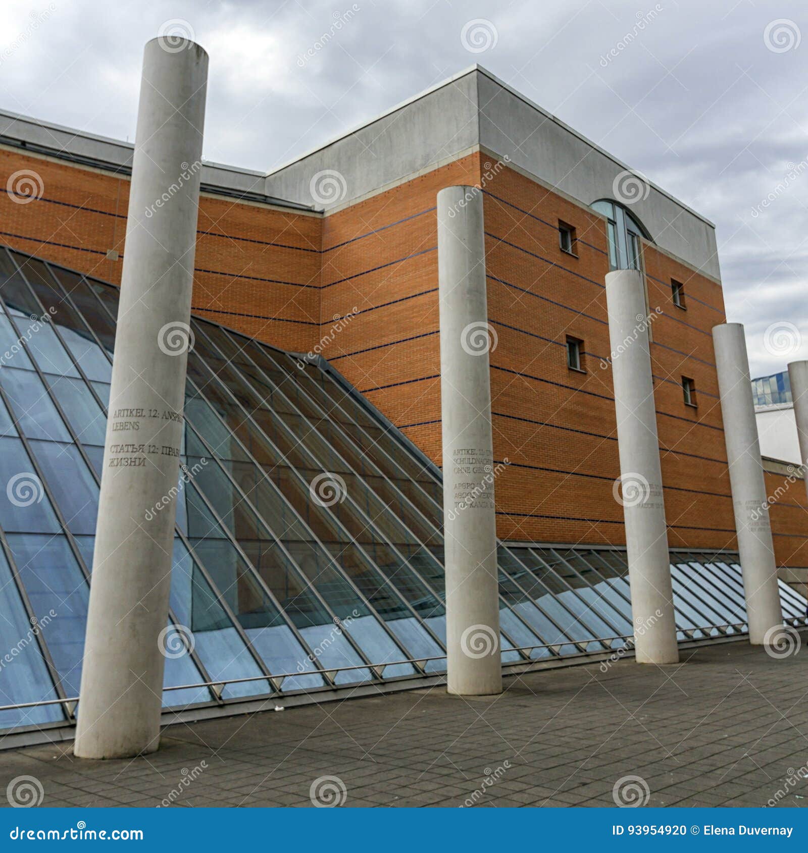 https://mdw-travel-data-us-east-1.s3.amazonaws.com/img/country/Germany/Way-of-Human-Rights/img_00.jpg