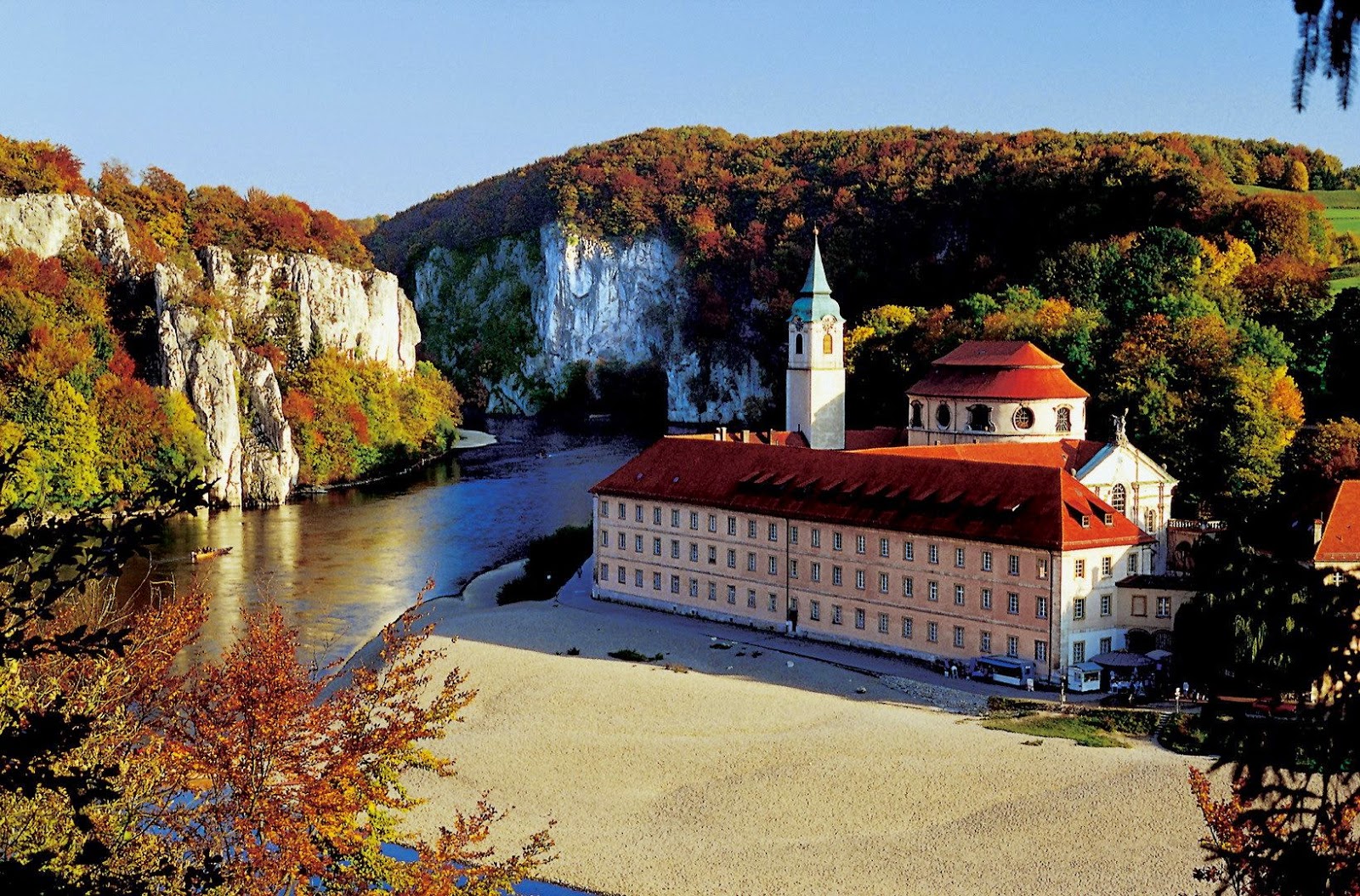 https://mdw-travel-data-us-east-1.s3.amazonaws.com/img/country/Germany/Weltenburg-Abbey/img_00.jpg