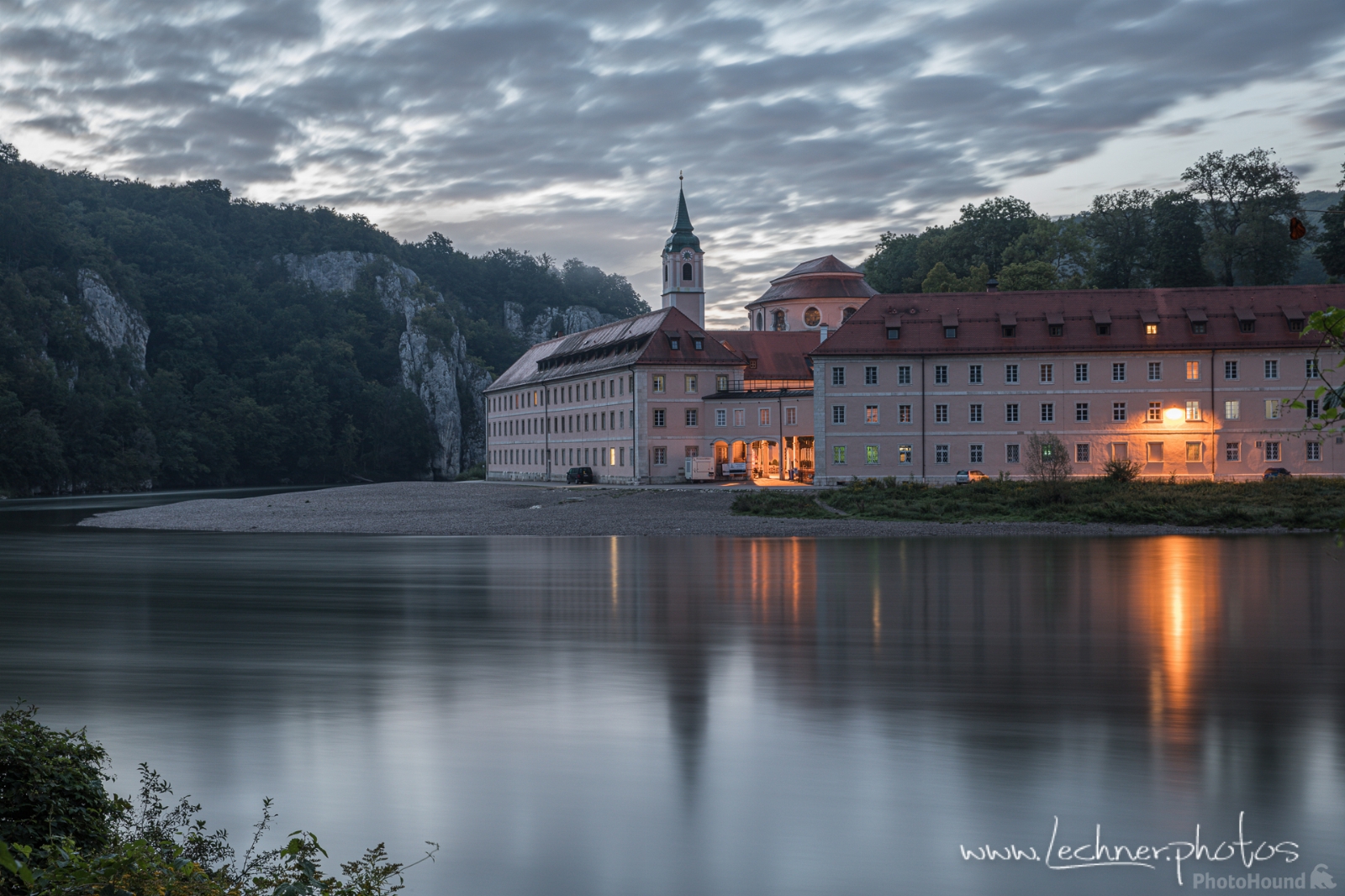 https://mdw-travel-data-us-east-1.s3.amazonaws.com/img/country/Germany/Weltenburg-Abbey/img_03.jpg