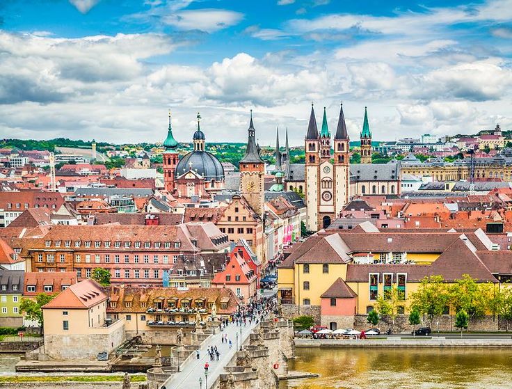 https://mdw-travel-data-us-east-1.s3.amazonaws.com/img/country/Germany/Wurzburg-Residence/img_02.jpg