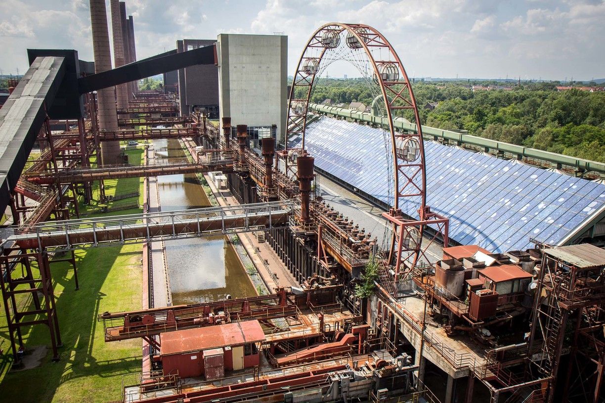 https://mdw-travel-data-us-east-1.s3.amazonaws.com/img/country/Germany/Zollverein-Coal-Mine-Industrial-Complex/img_01.jpg