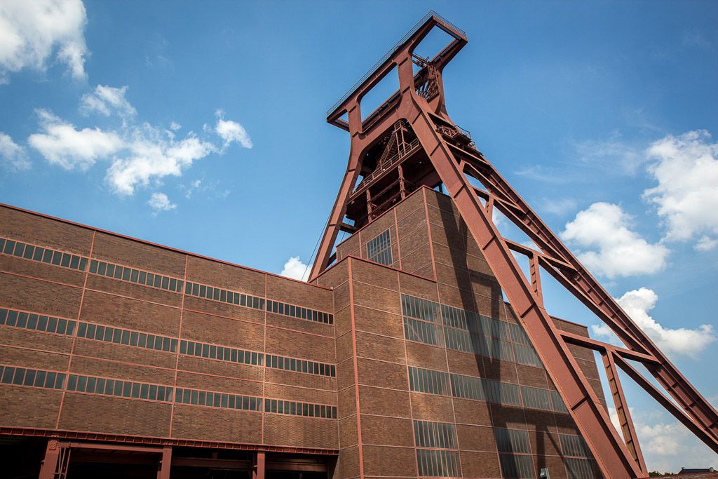https://mdw-travel-data-us-east-1.s3.amazonaws.com/img/country/Germany/Zollverein-Coal-Mine/img_02.jpg