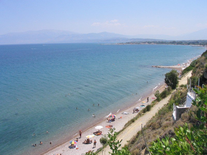 https://mdw-travel-data-us-east-1.s3.amazonaws.com/img/country/Greece/Achaia-Beach/img_00.jpg