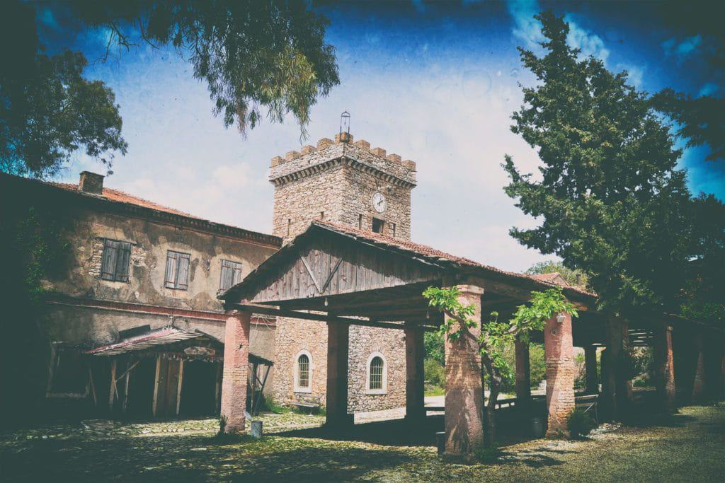 https://mdw-travel-data-us-east-1.s3.amazonaws.com/img/country/Greece/Achaia-Clauss-Winery/img_03.jpg