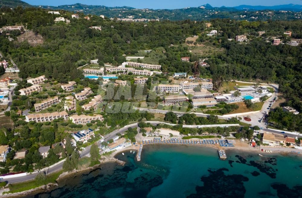 https://mdw-travel-data-us-east-1.s3.amazonaws.com/img/country/Greece/Aeolos-Beach/img_02.jpg