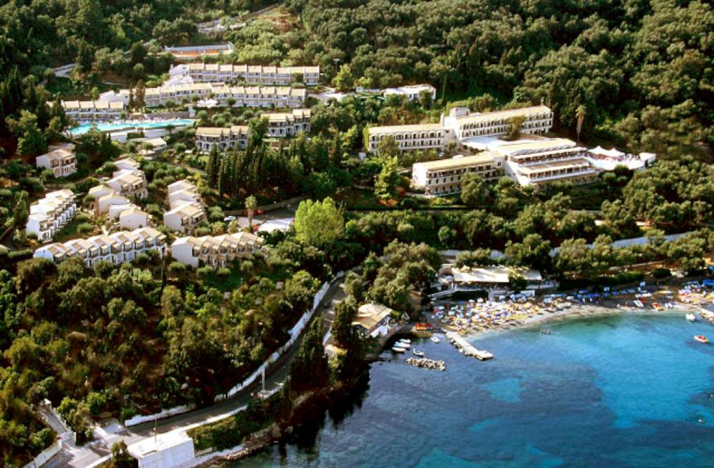 https://mdw-travel-data-us-east-1.s3.amazonaws.com/img/country/Greece/Aeolos-Beach/img_03.jpg