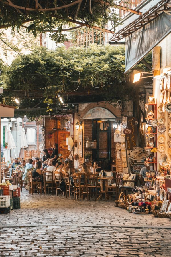 https://mdw-travel-data-us-east-1.s3.amazonaws.com/img/country/Greece/Agiasos-Village/img_03.jpg