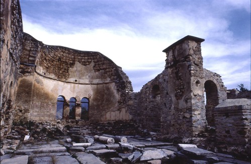 https://mdw-travel-data-us-east-1.s3.amazonaws.com/img/country/Greece/Agios-Achillios-Rotunda-Church/img_01.jpg