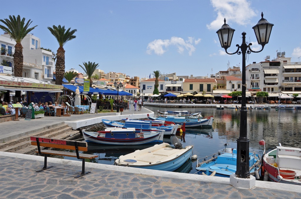 https://mdw-travel-data-us-east-1.s3.amazonaws.com/img/country/Greece/Agios-Nikolaos-Street/img_01.jpg