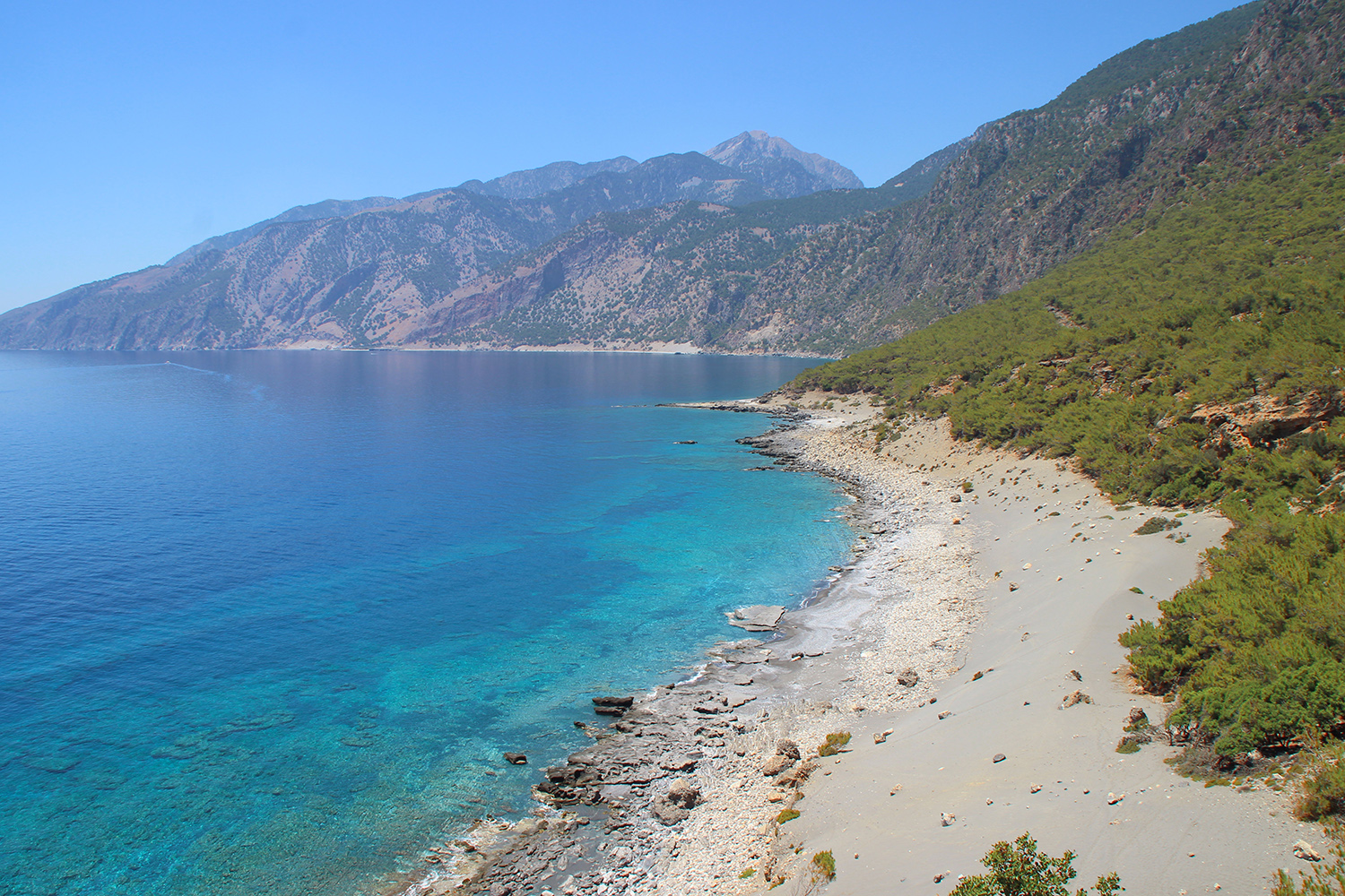 https://mdw-travel-data-us-east-1.s3.amazonaws.com/img/country/Greece/Agios-Pavlos-Beach/img_00.jpg