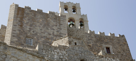 https://mdw-travel-data-us-east-1.s3.amazonaws.com/img/country/Greece/Agios-Theologos-Monastery/img_03.jpg
