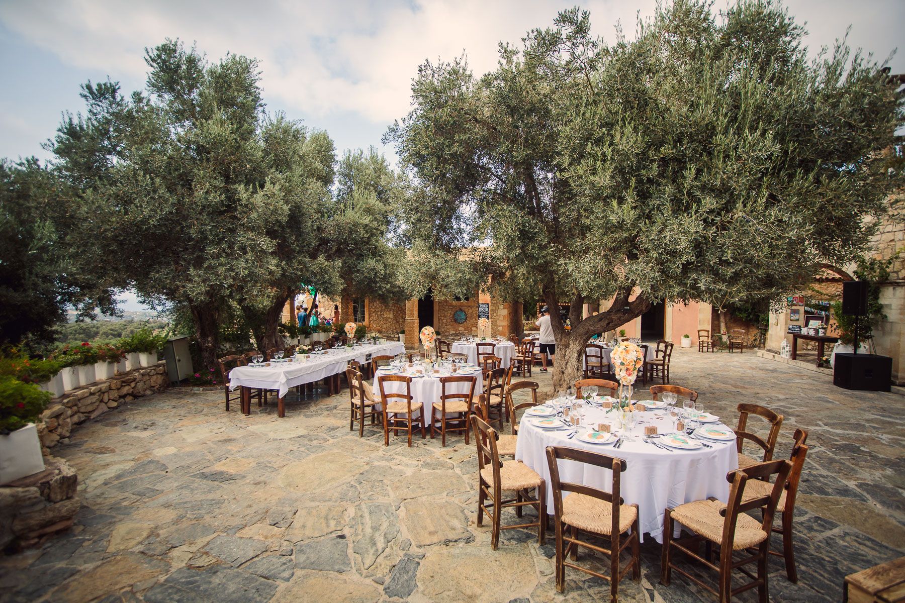 https://mdw-travel-data-us-east-1.s3.amazonaws.com/img/country/Greece/Agreco-Farm/img_02.jpg