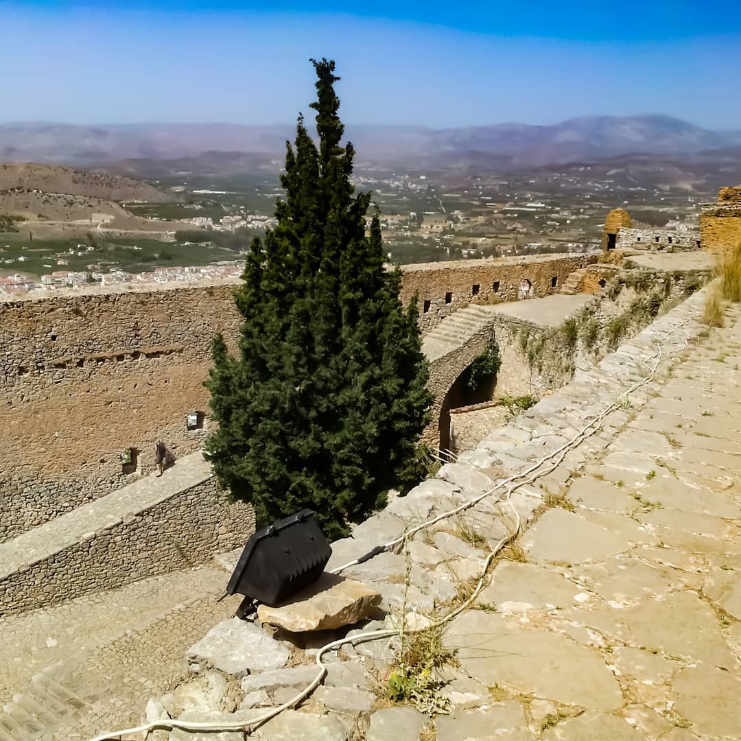 https://mdw-travel-data-us-east-1.s3.amazonaws.com/img/country/Greece/Akronafplia-Castle/img_03.jpg