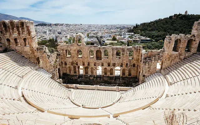 https://mdw-travel-data-us-east-1.s3.amazonaws.com/img/country/Greece/Alemagou-Beach/img_01.jpg
