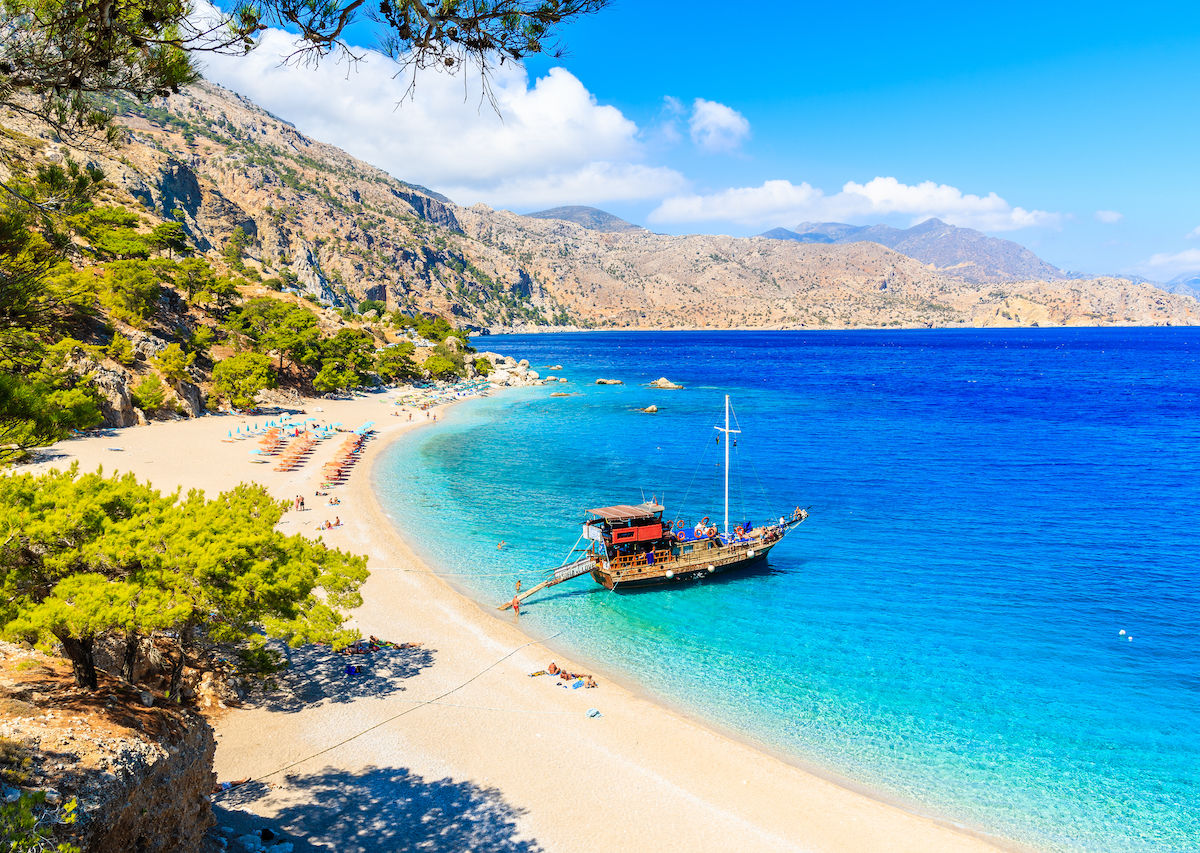 https://mdw-travel-data-us-east-1.s3.amazonaws.com/img/country/Greece/Alemagou-Beach/img_02.jpg