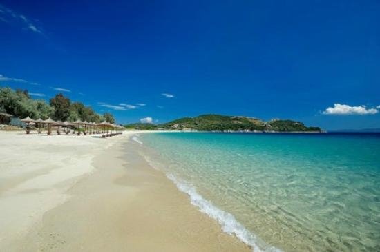 https://mdw-travel-data-us-east-1.s3.amazonaws.com/img/country/Greece/Alykanas-Beach/img_03.jpg