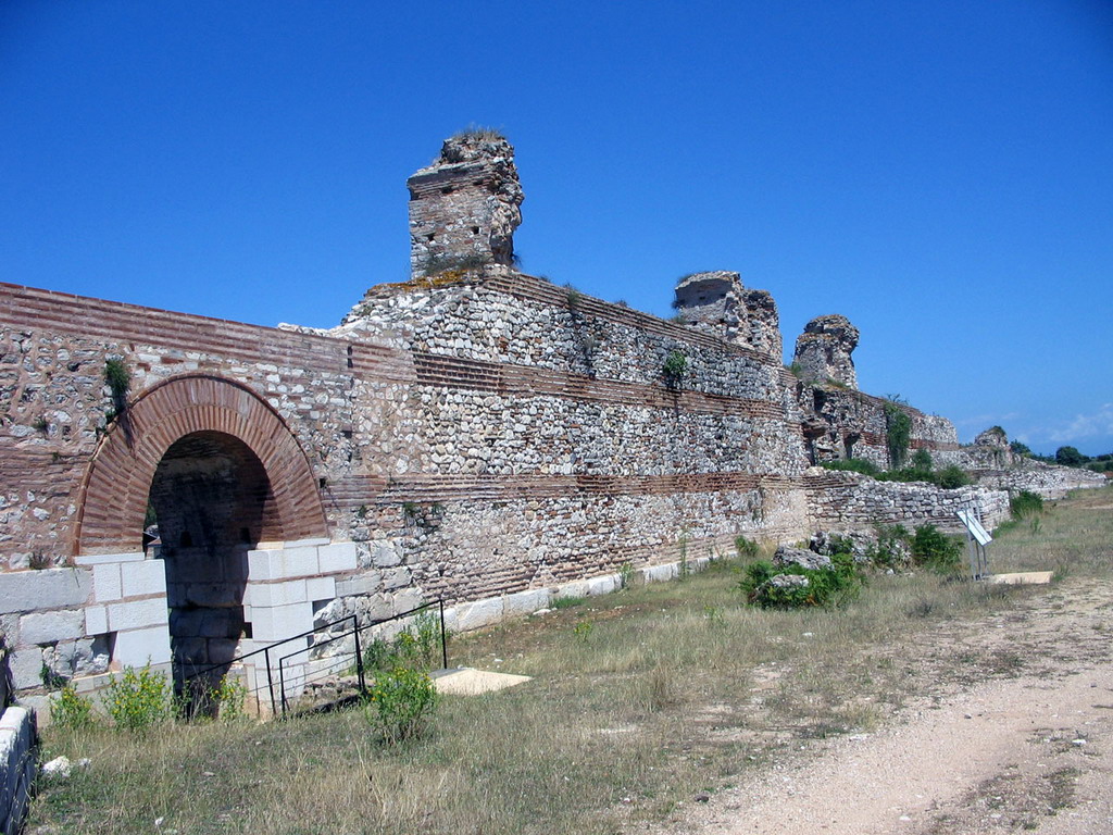 https://mdw-travel-data-us-east-1.s3.amazonaws.com/img/country/Greece/Ancient-Nicopolis/img_01.jpg