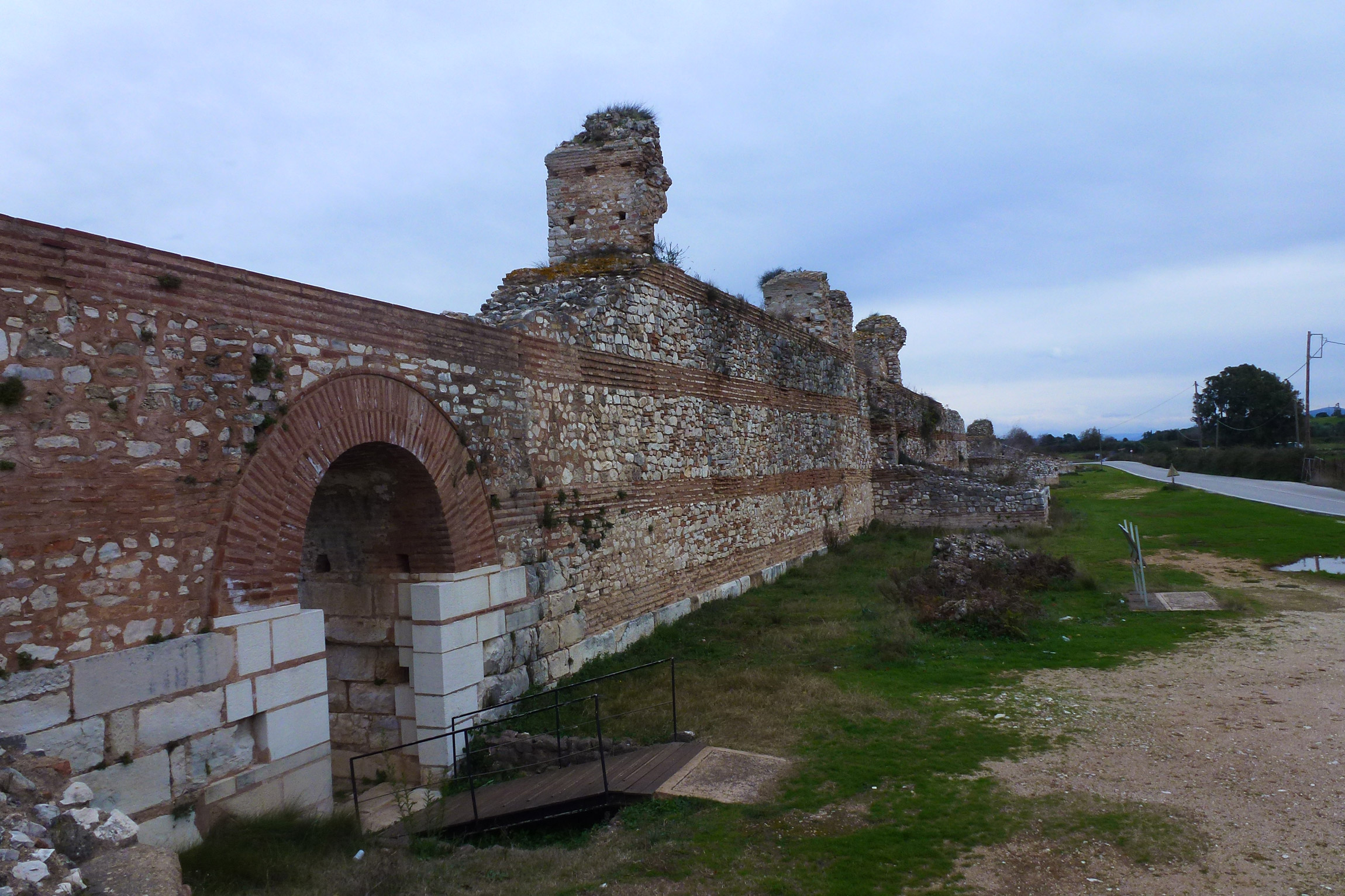 https://mdw-travel-data-us-east-1.s3.amazonaws.com/img/country/Greece/Ancient-Nicopolis/img_02.jpg