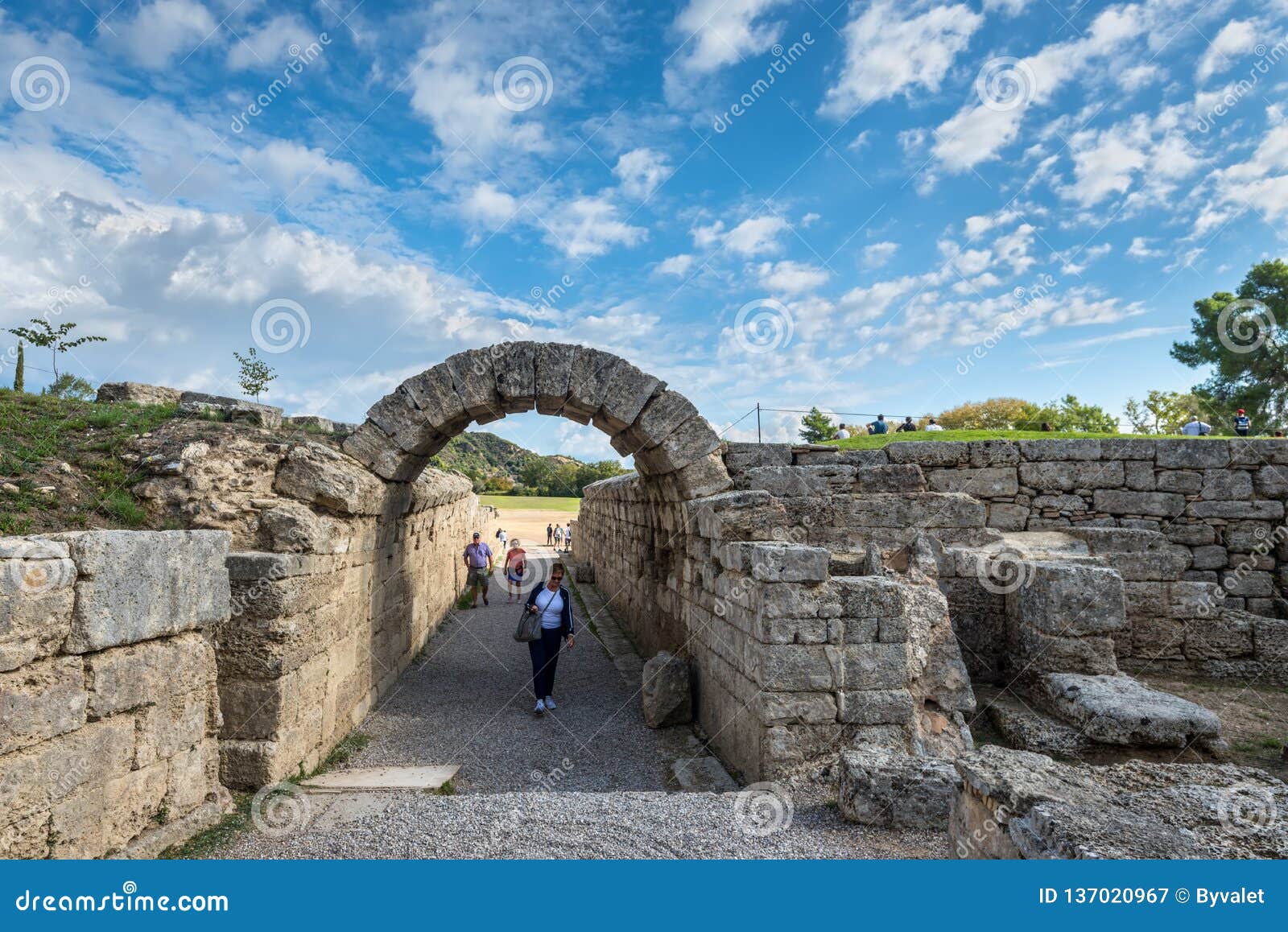 https://mdw-travel-data-us-east-1.s3.amazonaws.com/img/country/Greece/Ancient-Stadium/img_03.jpg