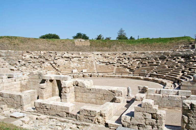 https://mdw-travel-data-us-east-1.s3.amazonaws.com/img/country/Greece/Ancient-Theater-of-Larissa/img_02.jpg