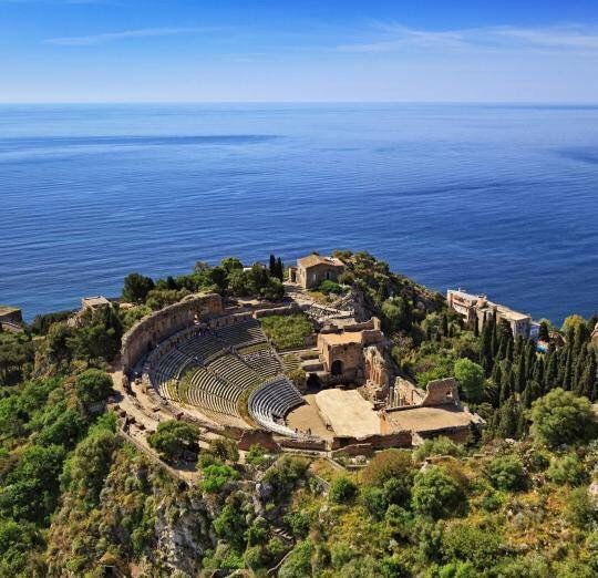 https://mdw-travel-data-us-east-1.s3.amazonaws.com/img/country/Greece/Ancient-Theatre-of-Thorikos/img_02.jpg