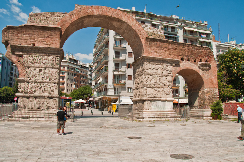 https://mdw-travel-data-us-east-1.s3.amazonaws.com/img/country/Greece/Arch-of-Gallus/img_01.jpg