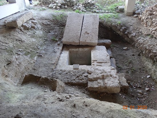 https://mdw-travel-data-us-east-1.s3.amazonaws.com/img/country/Greece/Archaeological-Museum-of-Amphipolis/img_02.jpg