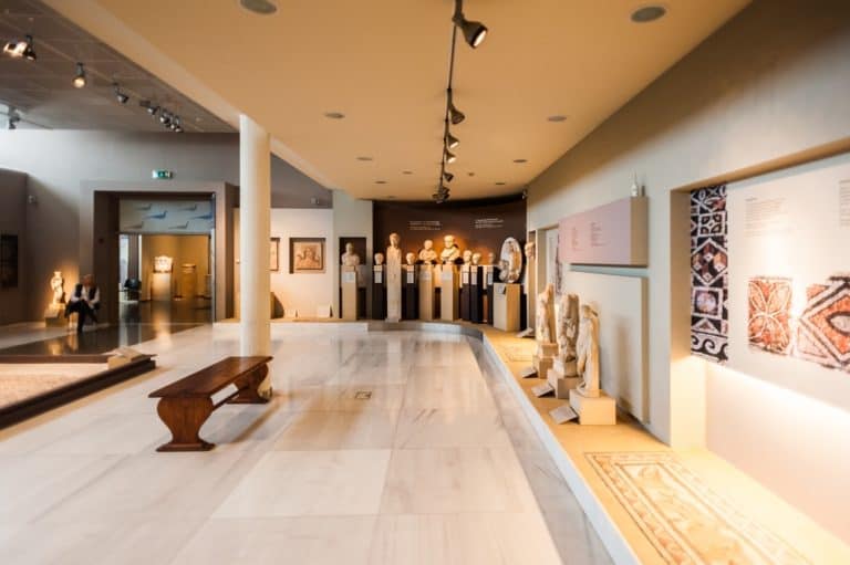 https://mdw-travel-data-us-east-1.s3.amazonaws.com/img/country/Greece/Archaeological-Museum-of-Larissa/img_02.jpg