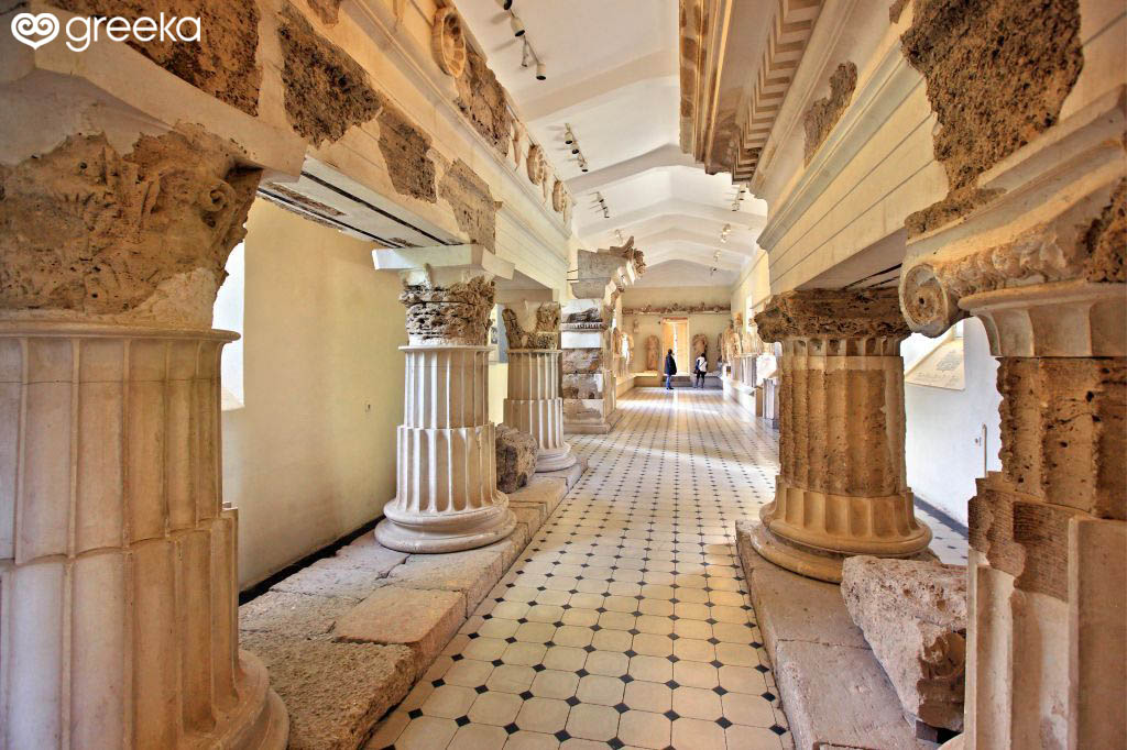 https://mdw-travel-data-us-east-1.s3.amazonaws.com/img/country/Greece/Archaeological-Site-of-Epidaurus/img_03.jpg