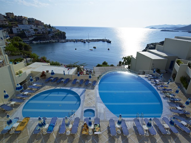 https://mdw-travel-data-us-east-1.s3.amazonaws.com/img/country/Greece/Bali-Beach/img_02.jpg