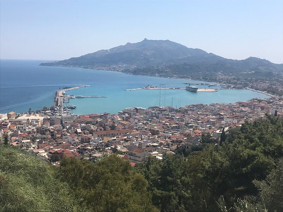 https://mdw-travel-data-us-east-1.s3.amazonaws.com/img/country/Greece/Bochali/img_02.jpg