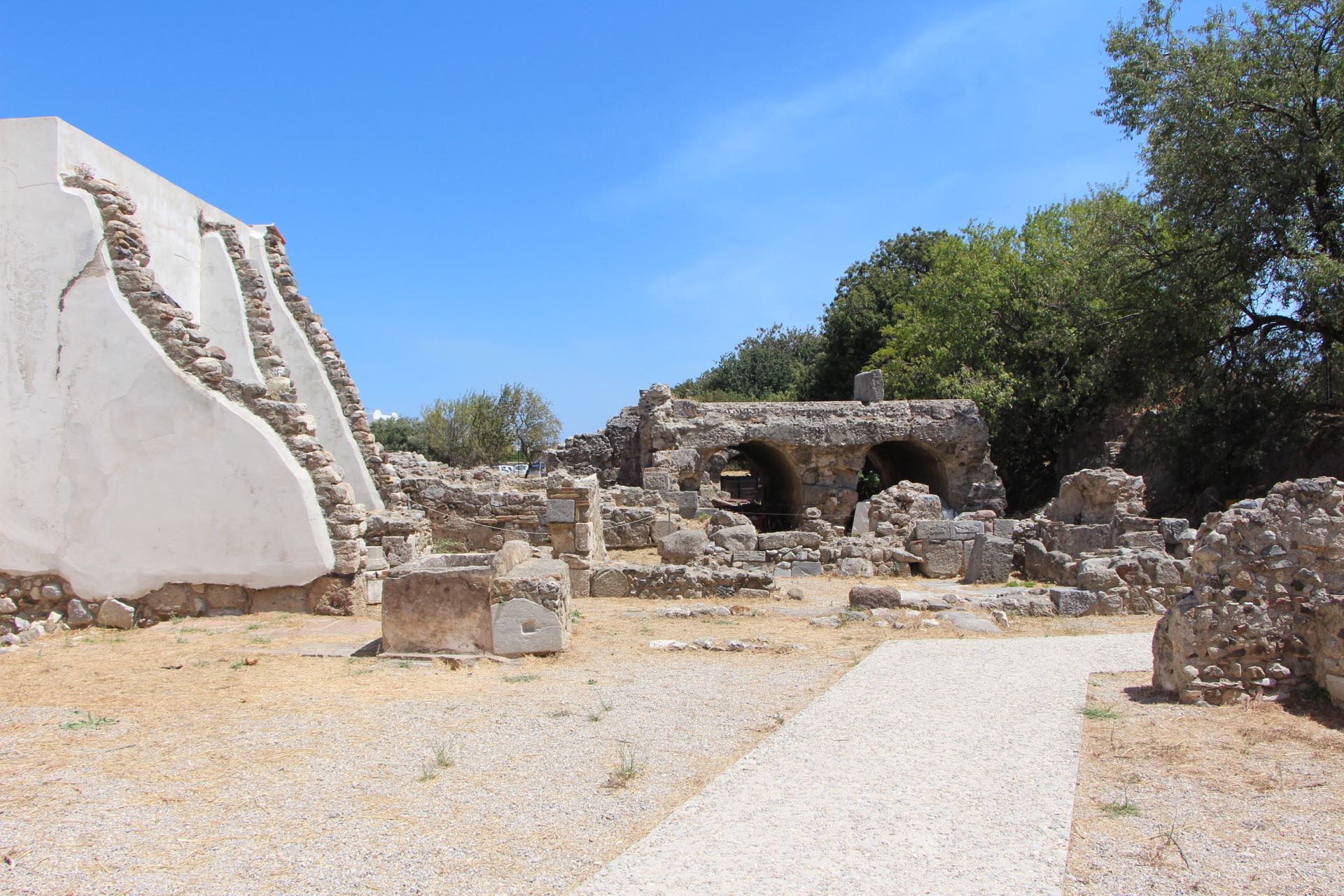 https://mdw-travel-data-us-east-1.s3.amazonaws.com/img/country/Greece/Casa-Romana/img_02.jpg
