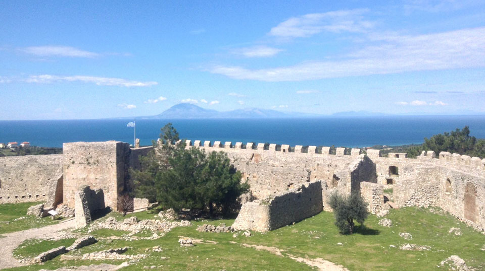 https://mdw-travel-data-us-east-1.s3.amazonaws.com/img/country/Greece/Castle-Chlemoutsi/img_03.jpg