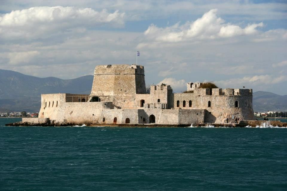 https://mdw-travel-data-us-east-1.s3.amazonaws.com/img/country/Greece/Castle-of-Bourtzi/img_01.jpg