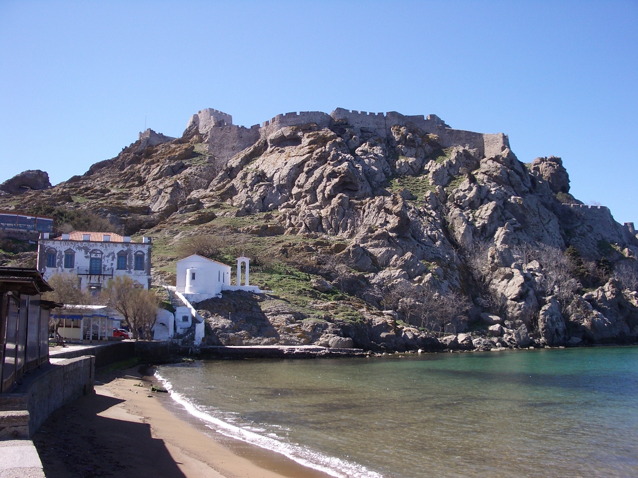 https://mdw-travel-data-us-east-1.s3.amazonaws.com/img/country/Greece/Castle-of-Myrina/img_02.jpg