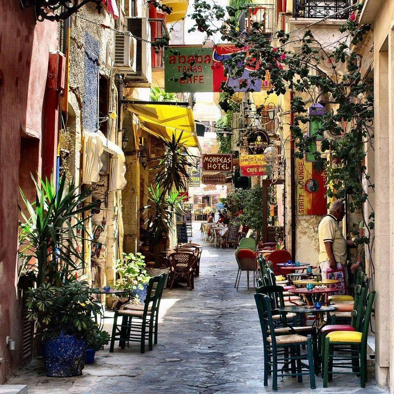 https://mdw-travel-data-us-east-1.s3.amazonaws.com/img/country/Greece/Chania-Old-Town/img_01.jpg