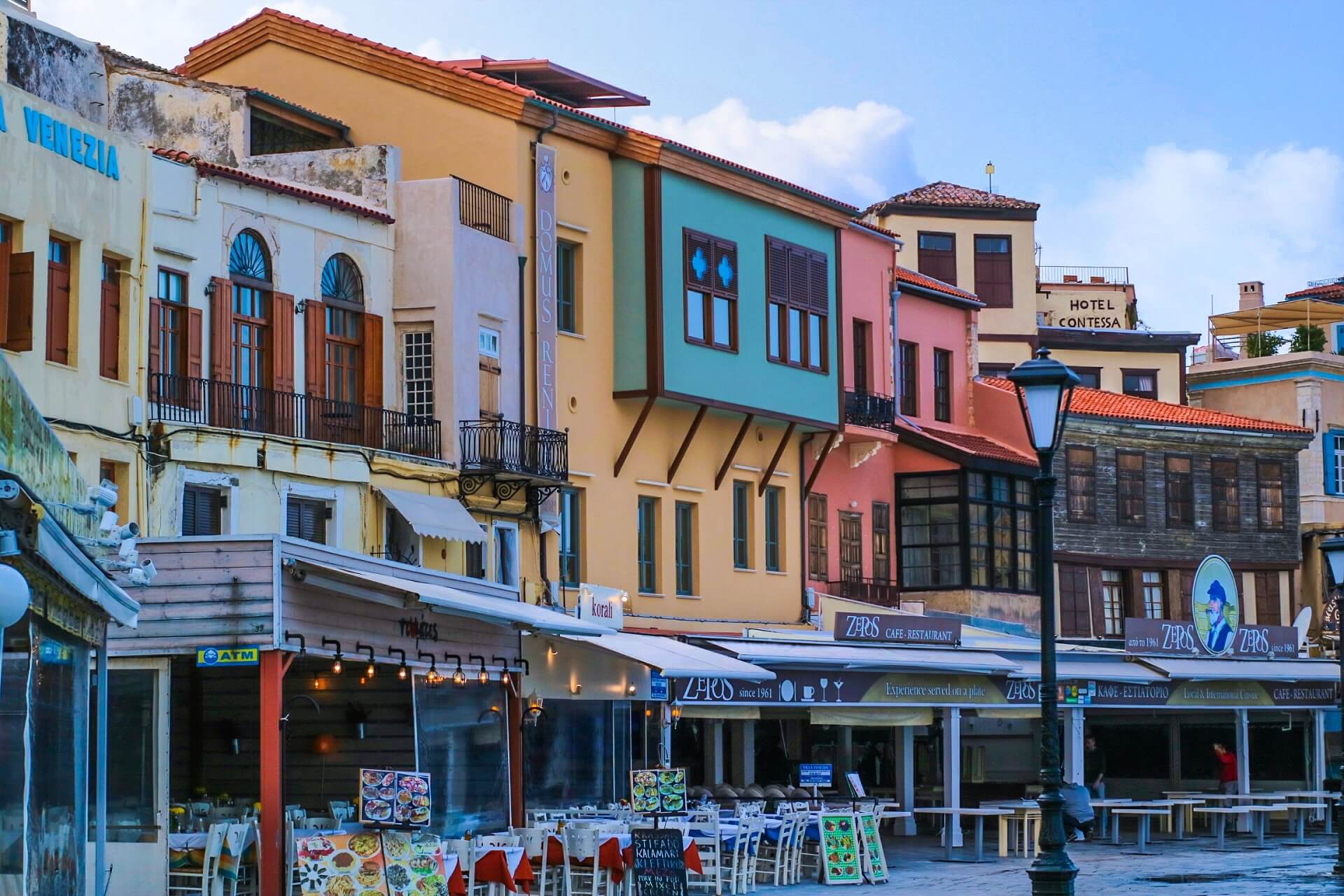 https://mdw-travel-data-us-east-1.s3.amazonaws.com/img/country/Greece/Chania-Old-Town/img_02.jpg