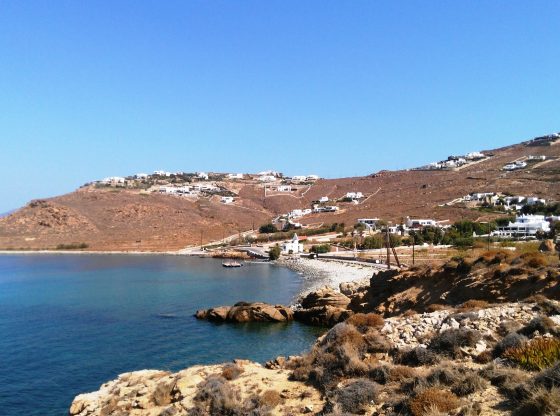 https://mdw-travel-data-us-east-1.s3.amazonaws.com/img/country/Greece/Choulakia-Beach/img_01.jpg