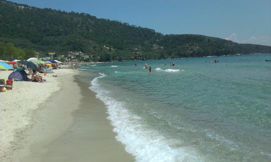 https://mdw-travel-data-us-east-1.s3.amazonaws.com/img/country/Greece/Chrysi-Ammoudia-Beach/img_00.jpg