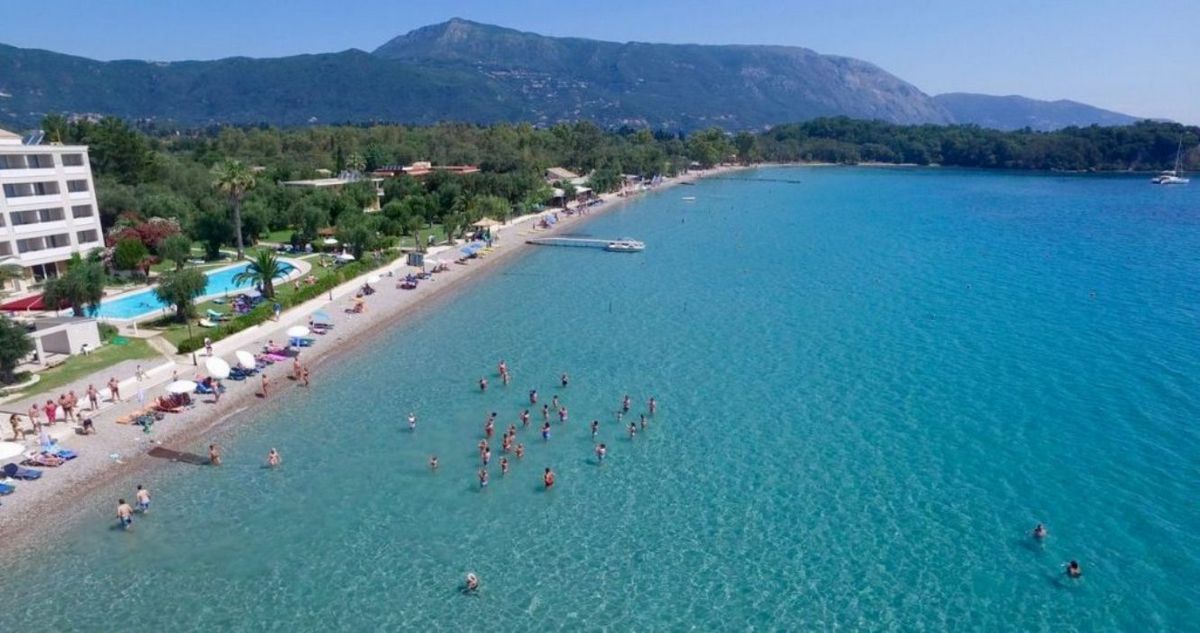 https://mdw-travel-data-us-east-1.s3.amazonaws.com/img/country/Greece/Dassia-Beach/img_03.jpg