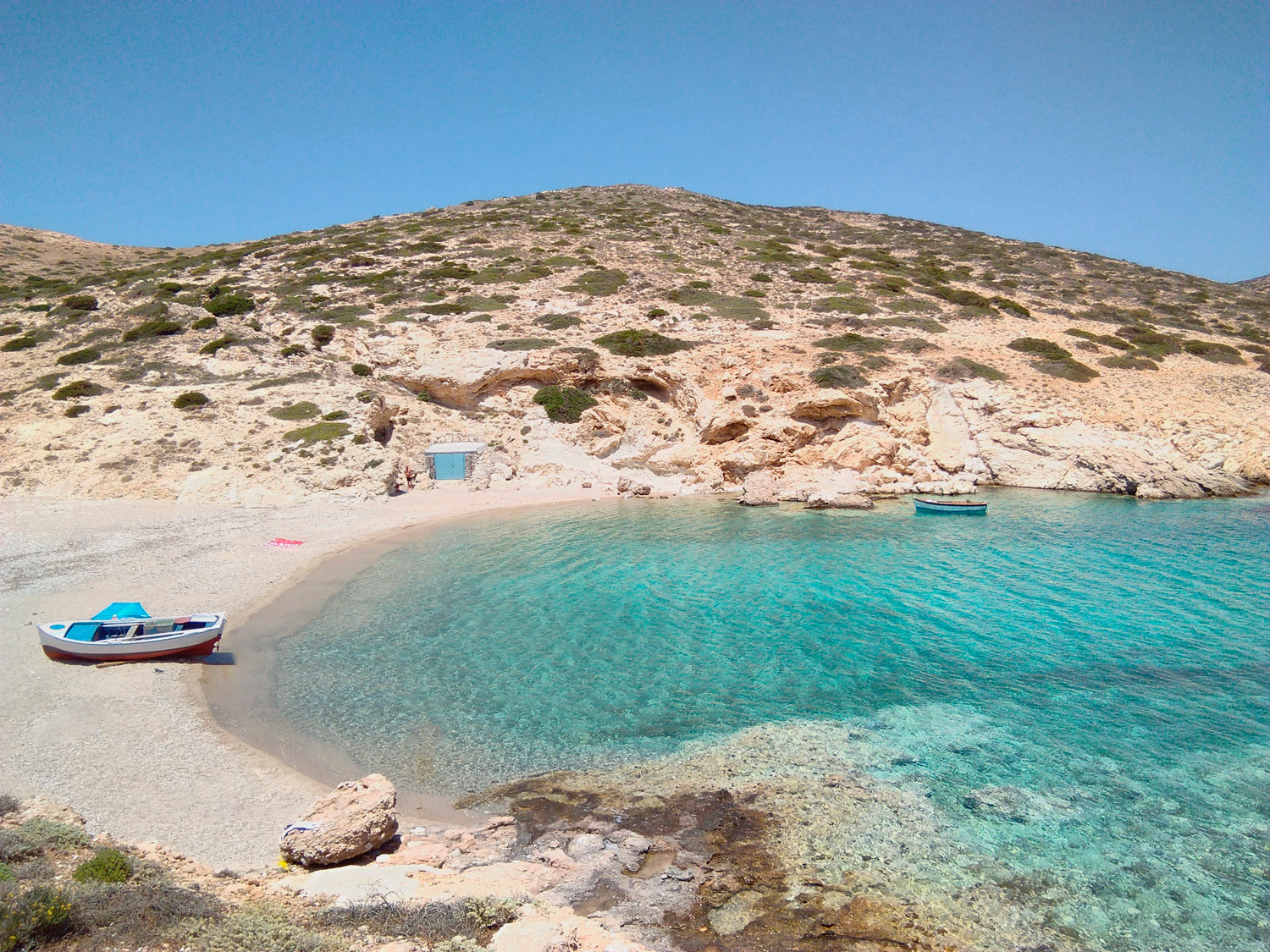https://mdw-travel-data-us-east-1.s3.amazonaws.com/img/country/Greece/Donousa-Cave/img_02.jpg