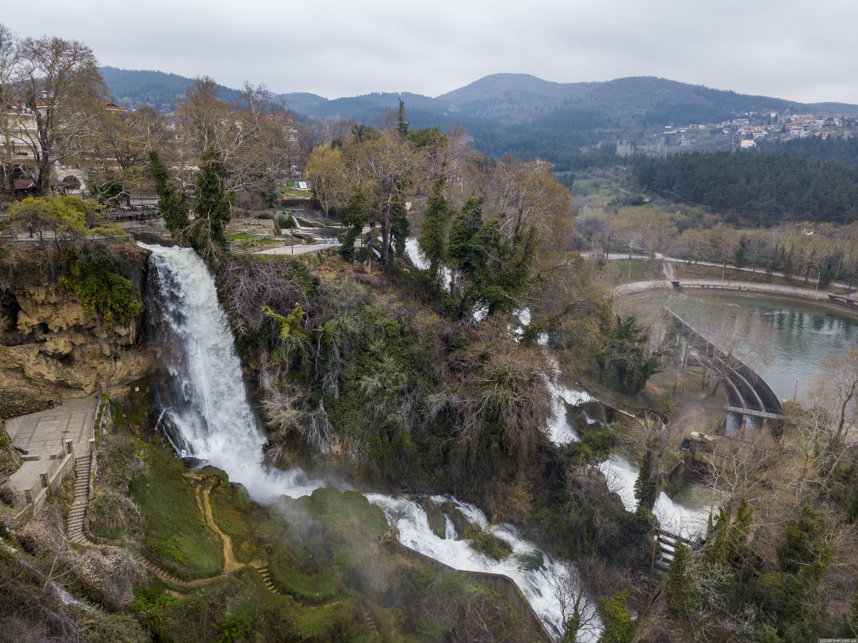 https://mdw-travel-data-us-east-1.s3.amazonaws.com/img/country/Greece/Edessa-Waterfalls/img_03.jpg