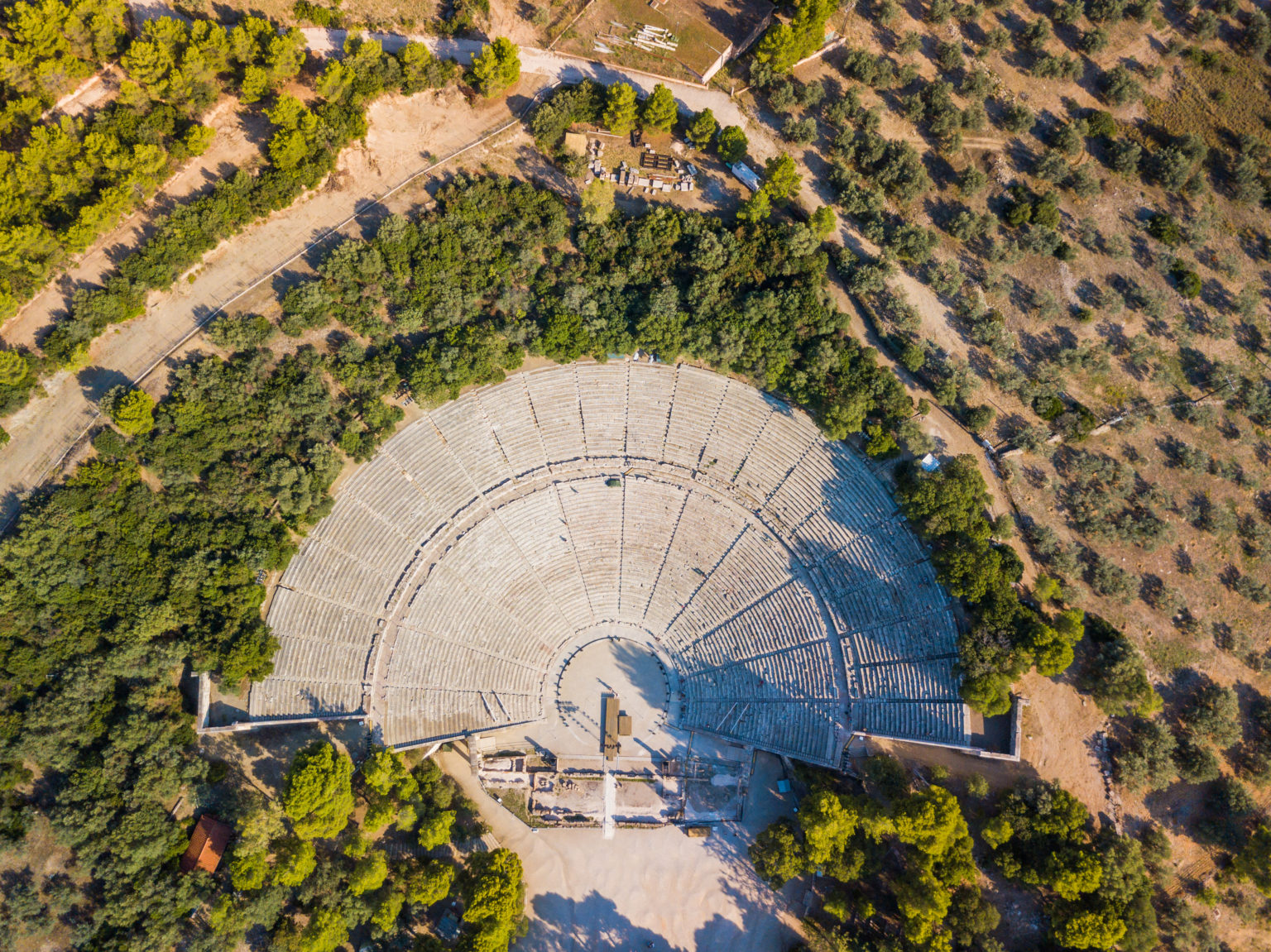 https://mdw-travel-data-us-east-1.s3.amazonaws.com/img/country/Greece/Epidaurus-Theater/img_02.jpg