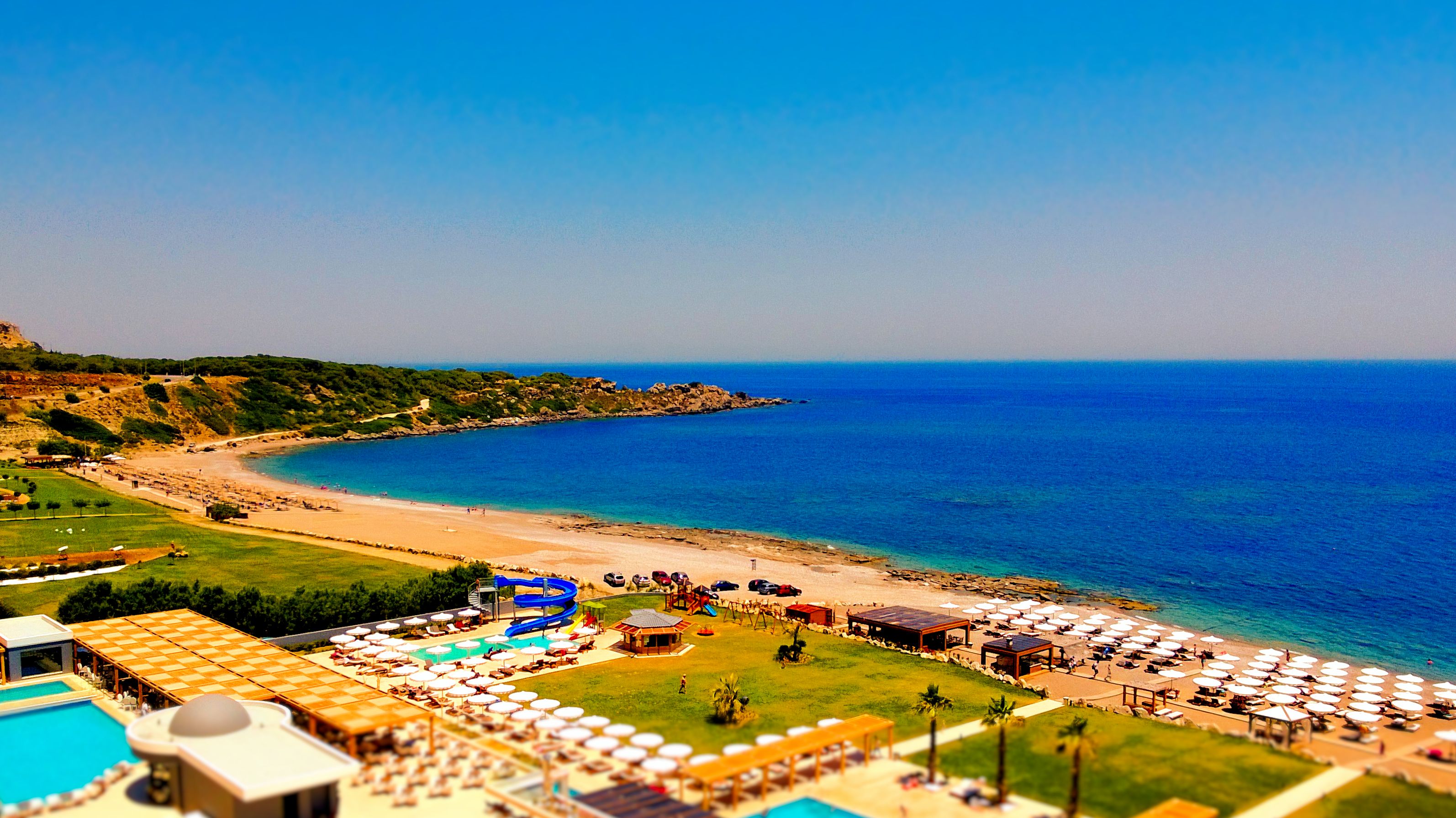 https://mdw-travel-data-us-east-1.s3.amazonaws.com/img/country/Greece/Faliraki-Beach/img_01.jpg