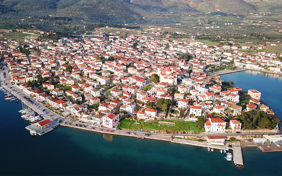 https://mdw-travel-data-us-east-1.s3.amazonaws.com/img/country/Greece/Galaxidi/img_02.jpg