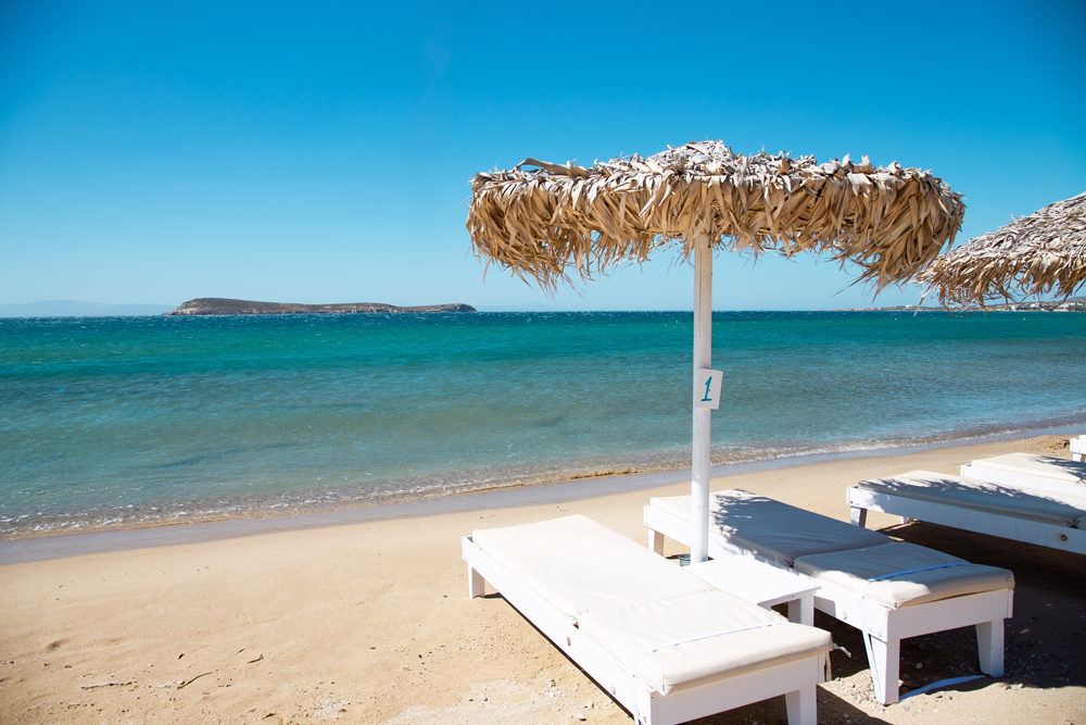 https://mdw-travel-data-us-east-1.s3.amazonaws.com/img/country/Greece/Golden-Beach/img_03.jpg