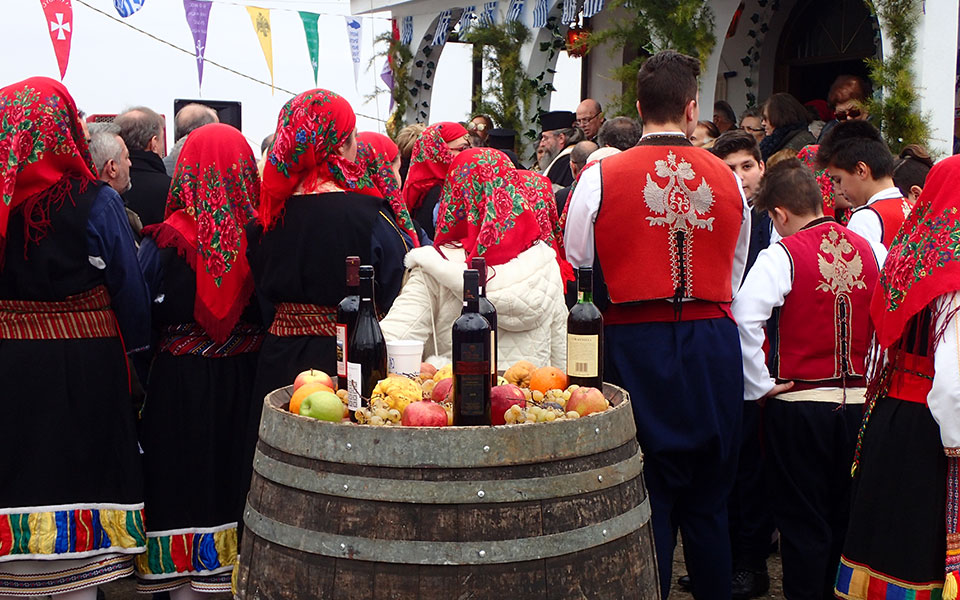 https://mdw-travel-data-us-east-1.s3.amazonaws.com/img/country/Greece/Goumenissa-Wine-Route/img_01.jpg