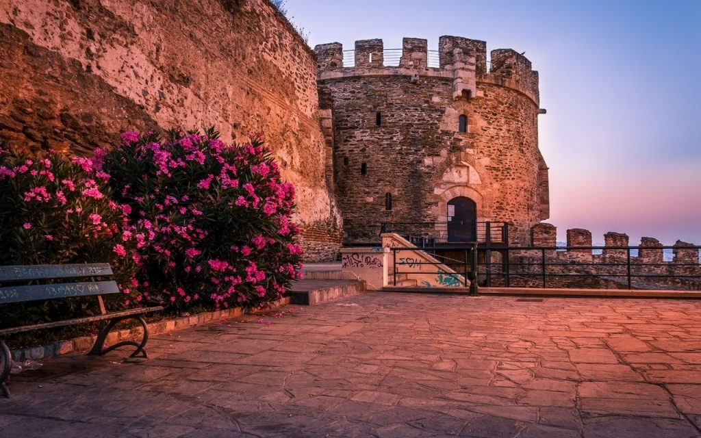 https://mdw-travel-data-us-east-1.s3.amazonaws.com/img/country/Greece/Heptapyrgion-of-Thessaloniki/img_03.jpg