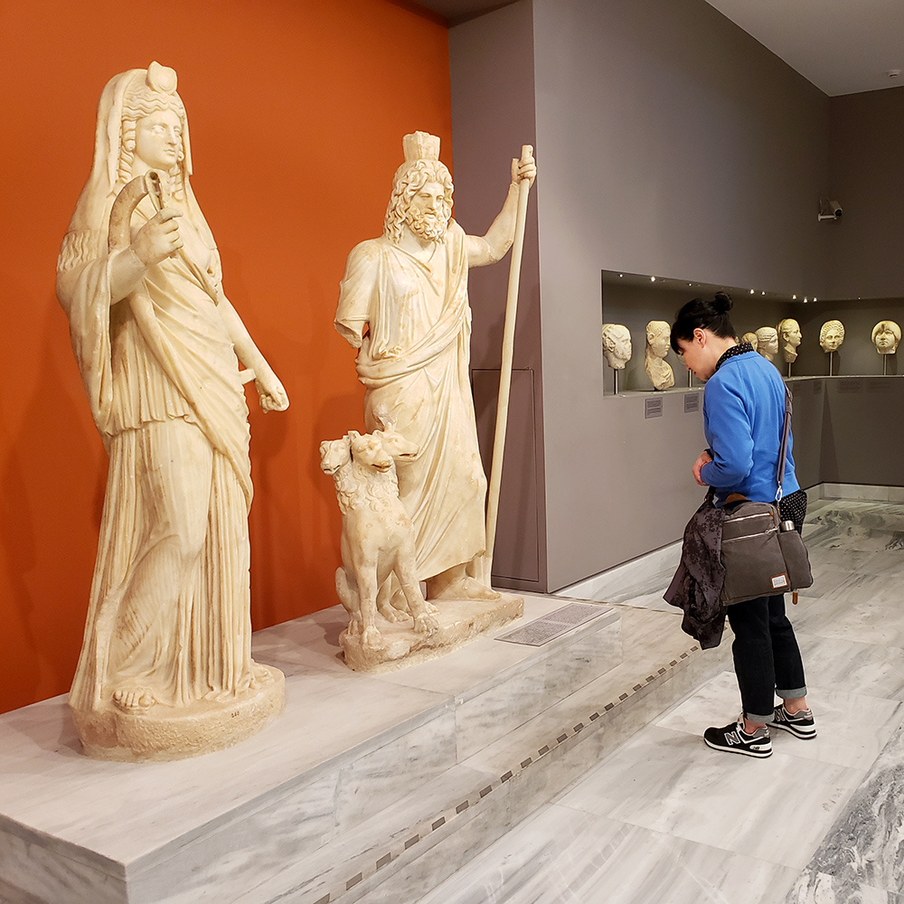 https://mdw-travel-data-us-east-1.s3.amazonaws.com/img/country/Greece/Heraklion-Archaeological-Museum/img_02.jpg