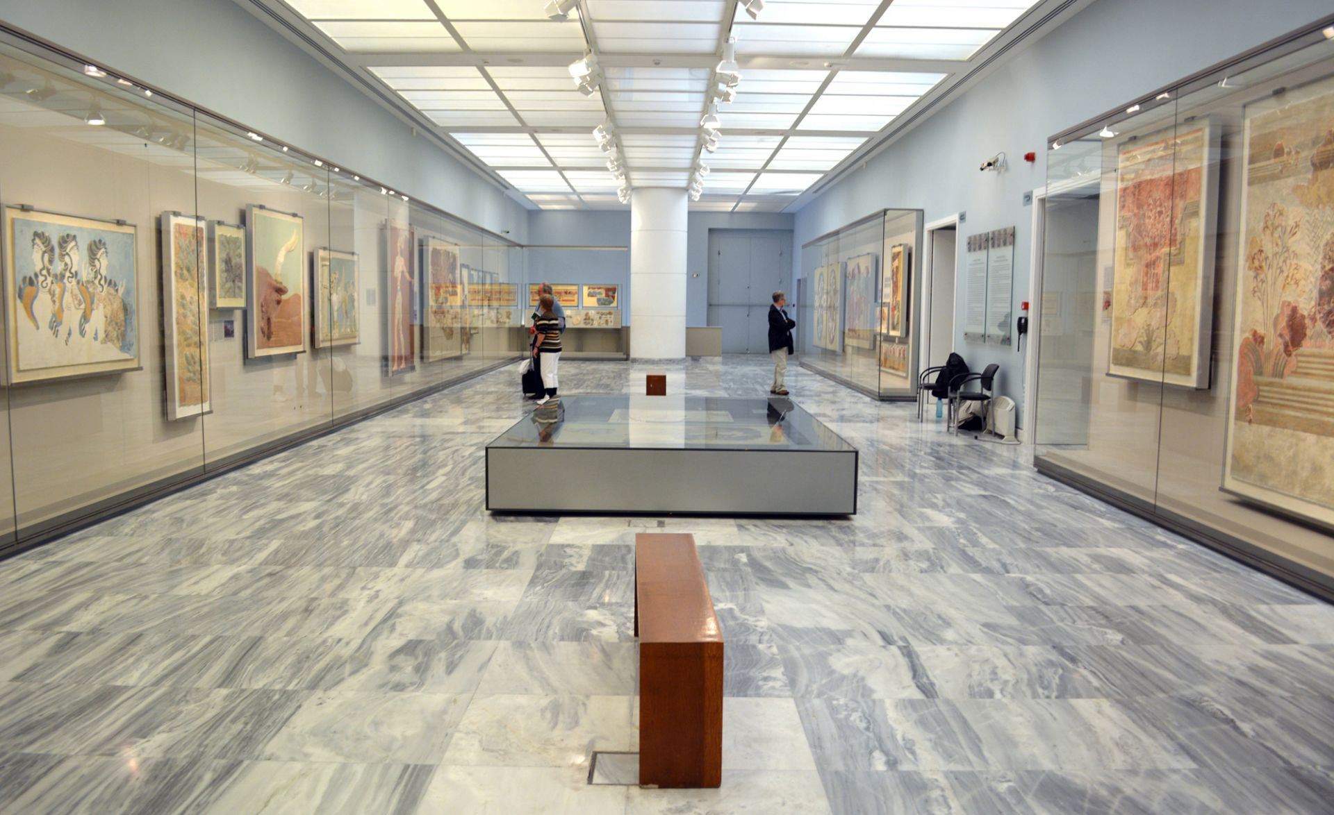 https://mdw-travel-data-us-east-1.s3.amazonaws.com/img/country/Greece/Heraklion-Archaeological-Museum/img_03.jpg